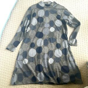 Wyatt Rose knit dress. Size M. Khaki green and navy. Never worn.